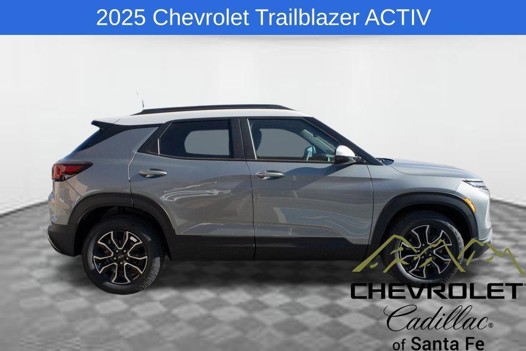 new 2025 Chevrolet TrailBlazer car, priced at $31,580