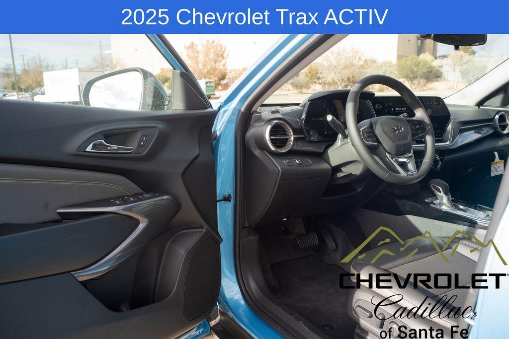 new 2025 Chevrolet Trax car, priced at $26,585