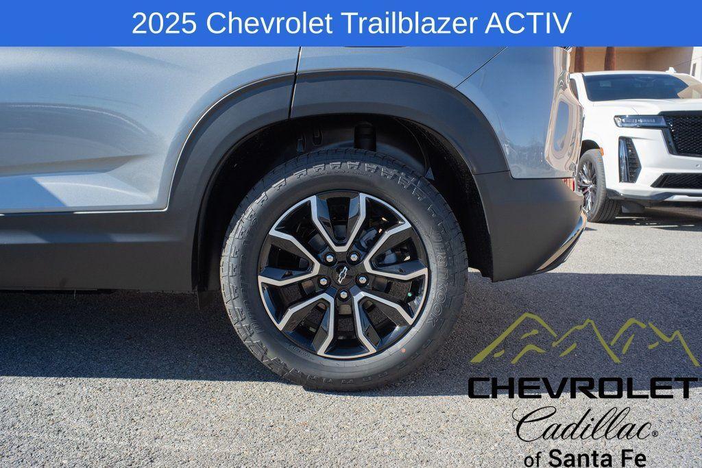 new 2025 Chevrolet TrailBlazer car, priced at $31,830