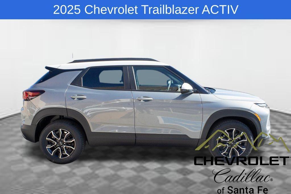 new 2025 Chevrolet TrailBlazer car, priced at $31,830