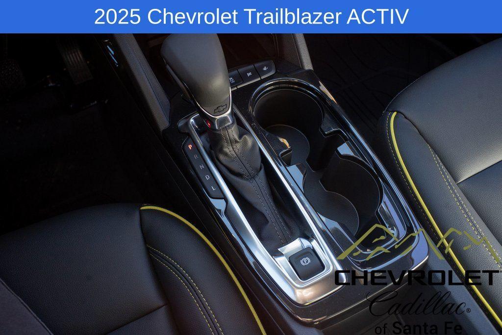 new 2025 Chevrolet TrailBlazer car, priced at $31,830