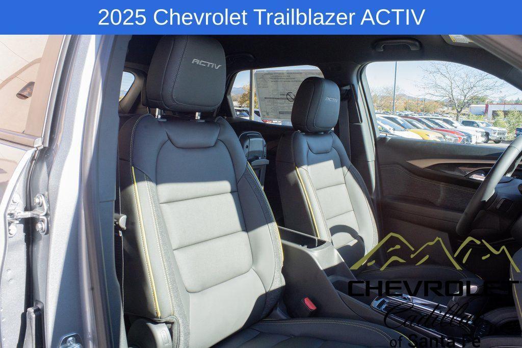 new 2025 Chevrolet TrailBlazer car, priced at $31,830