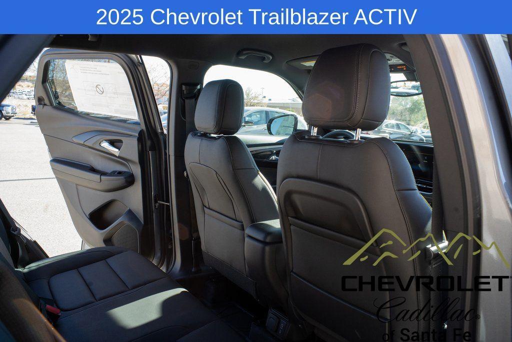 new 2025 Chevrolet TrailBlazer car, priced at $31,830