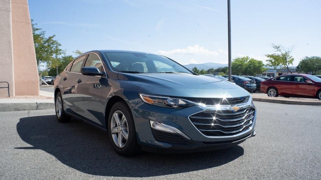 new 2025 Chevrolet Malibu car, priced at $27,520