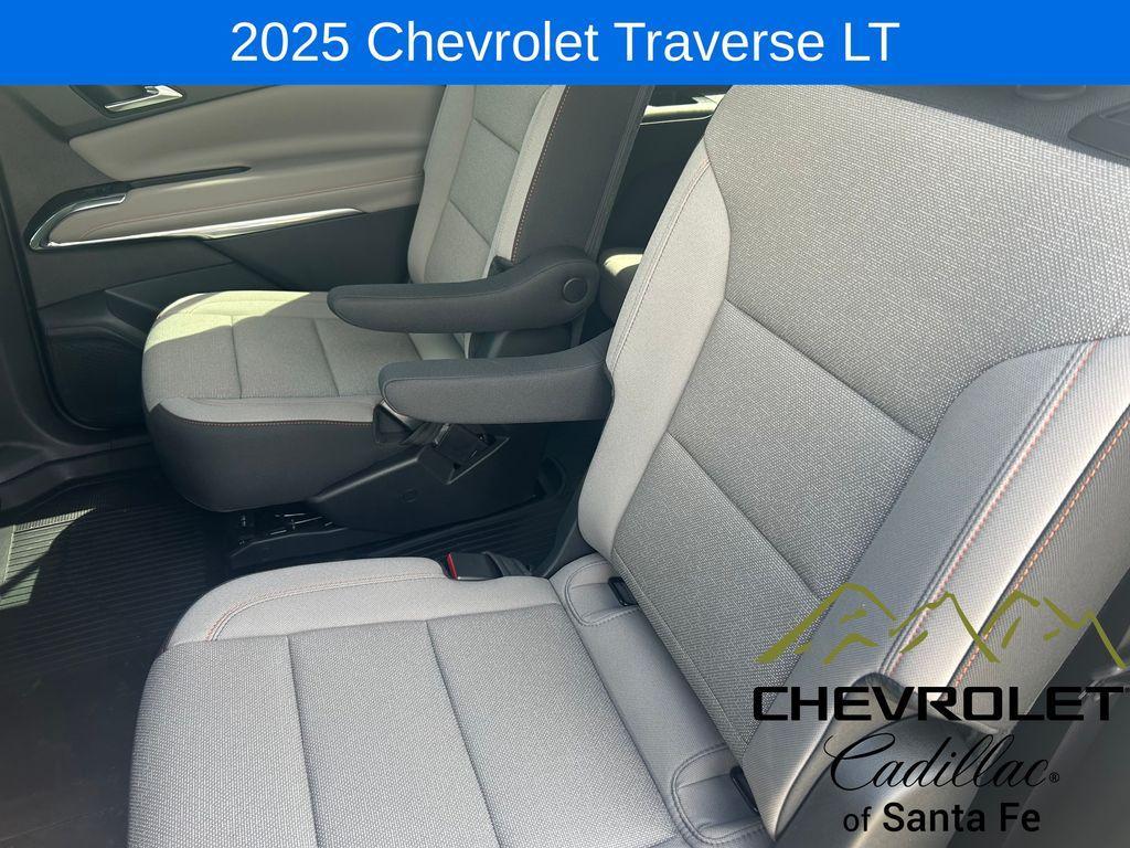 new 2025 Chevrolet Traverse car, priced at $47,130
