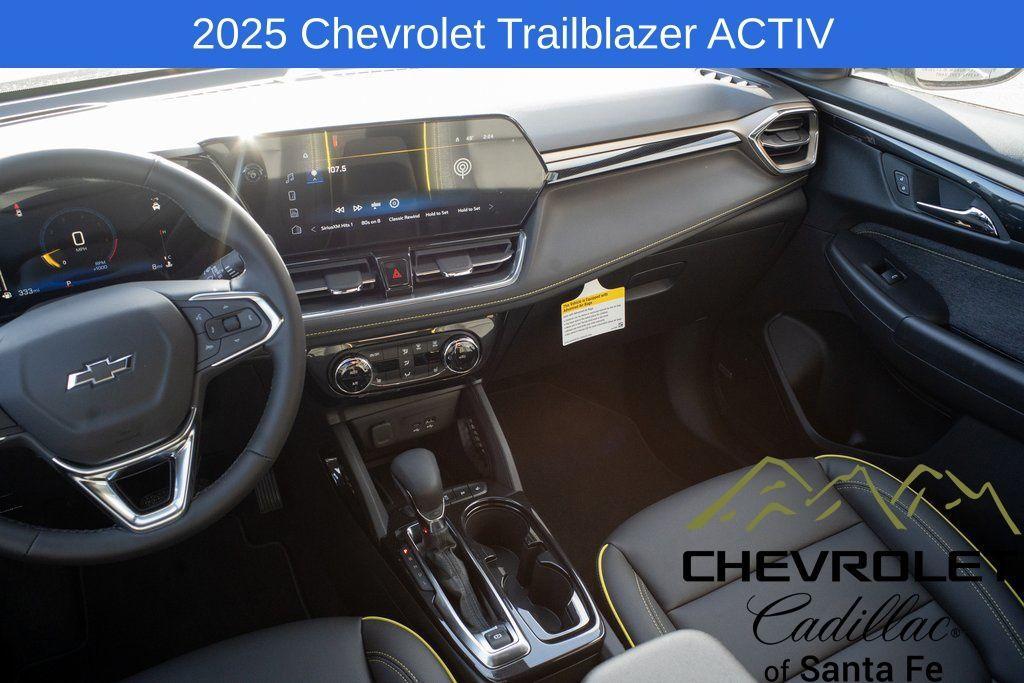 new 2025 Chevrolet TrailBlazer car, priced at $31,580