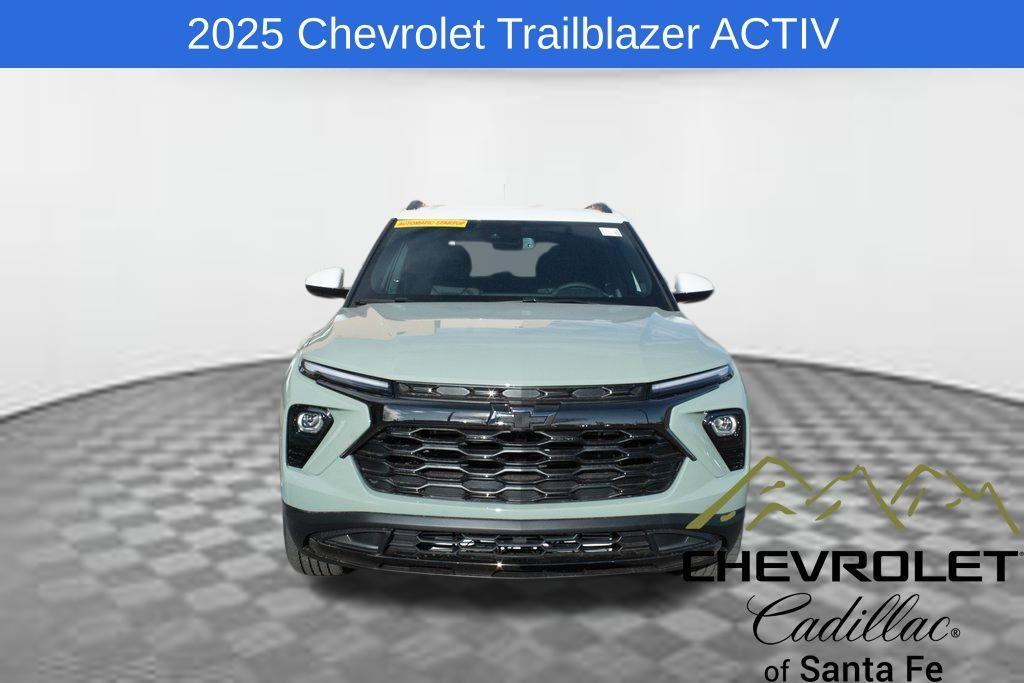 new 2025 Chevrolet TrailBlazer car, priced at $31,580