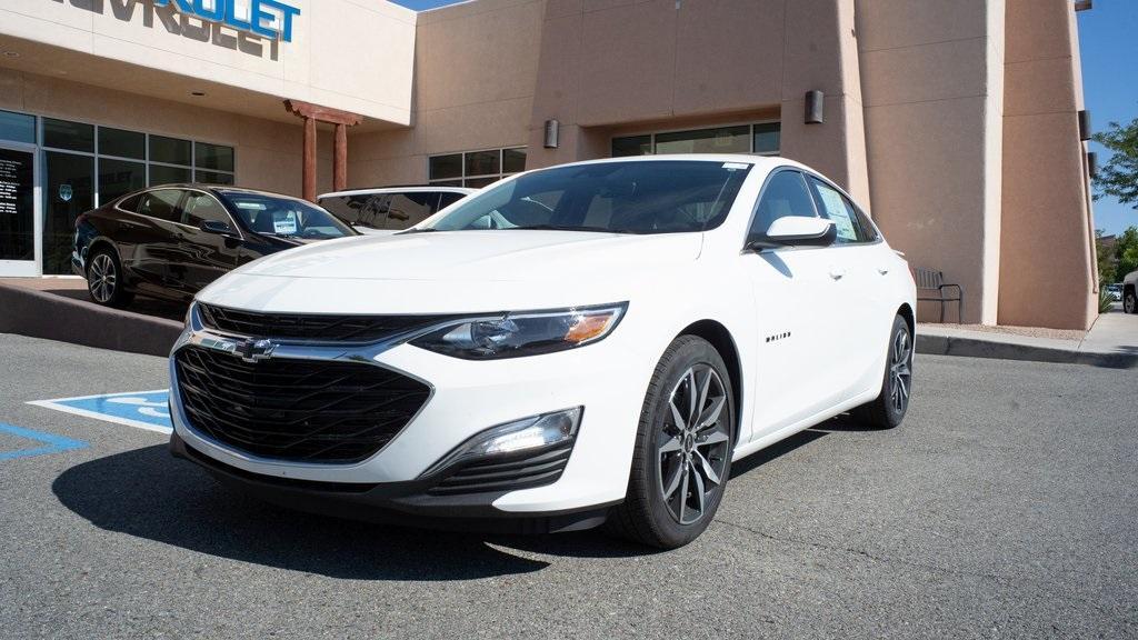 new 2025 Chevrolet Malibu car, priced at $28,495