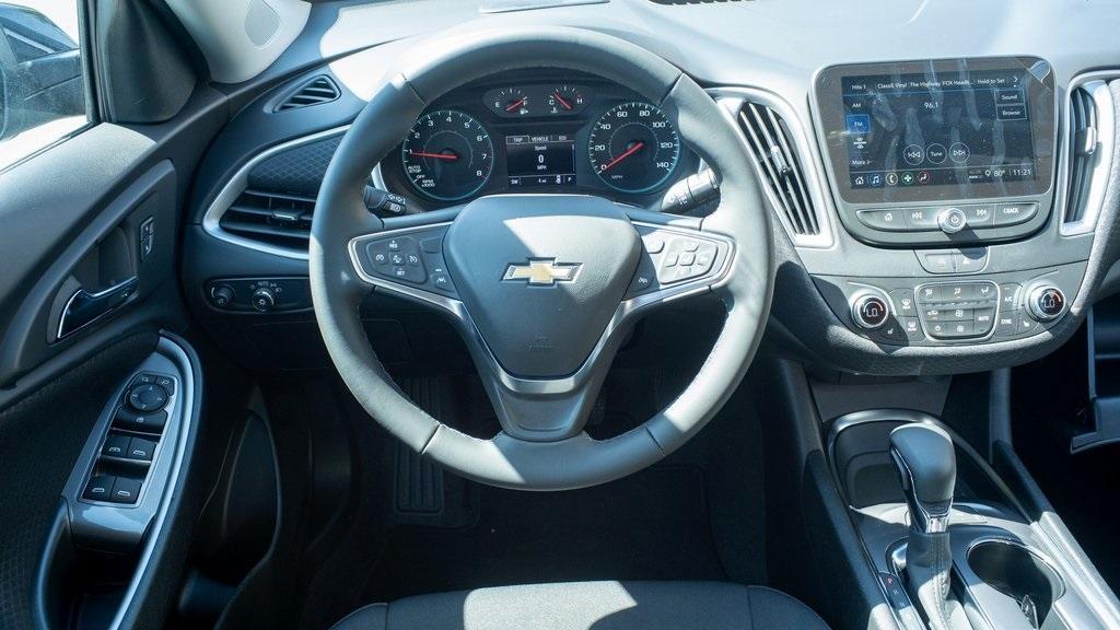 new 2025 Chevrolet Malibu car, priced at $31,790