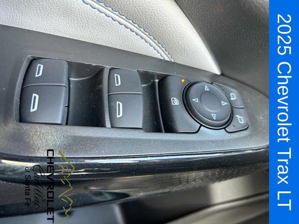 new 2025 Chevrolet Trax car, priced at $25,985