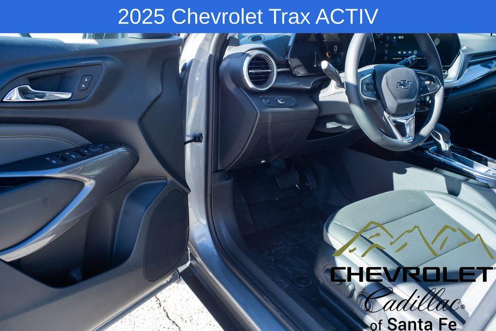 new 2025 Chevrolet Trax car, priced at $27,115