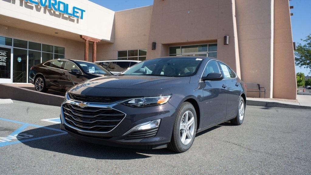 new 2025 Chevrolet Malibu car, priced at $27,520