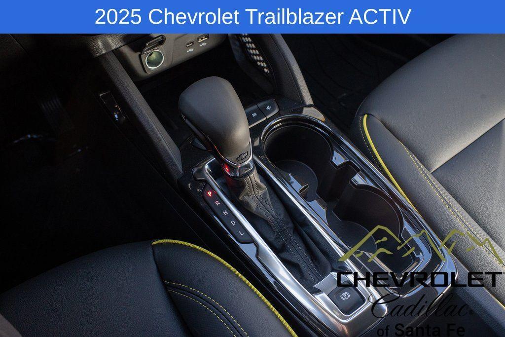 new 2025 Chevrolet TrailBlazer car, priced at $31,830