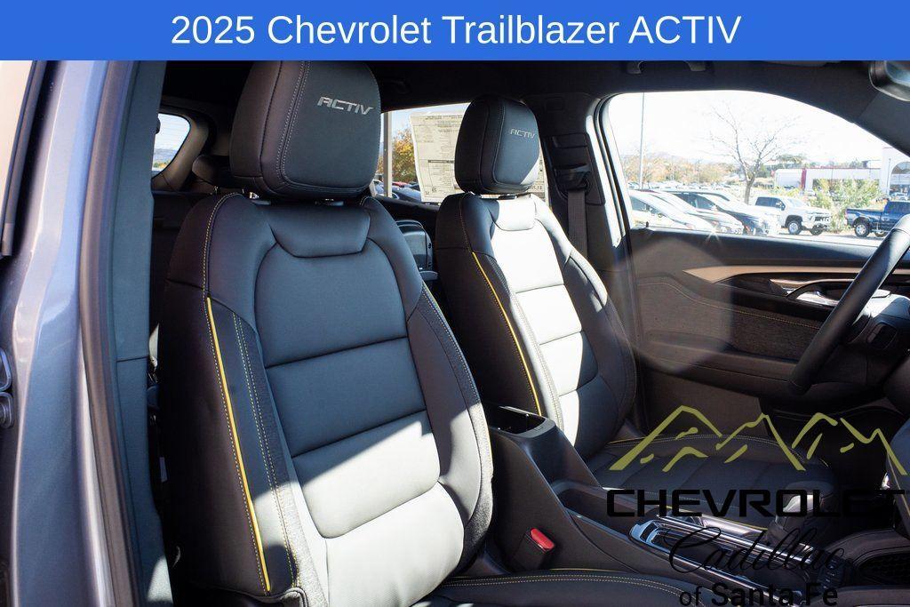 new 2025 Chevrolet TrailBlazer car, priced at $31,830