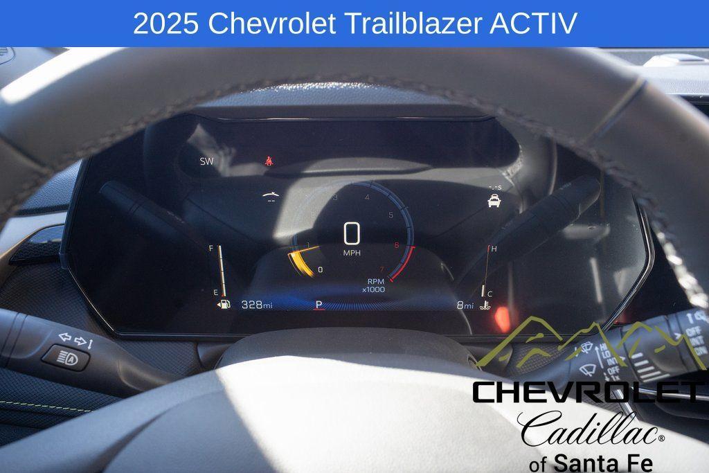 new 2025 Chevrolet TrailBlazer car, priced at $31,830