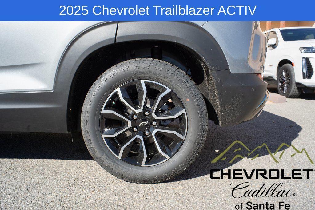 new 2025 Chevrolet TrailBlazer car, priced at $31,830