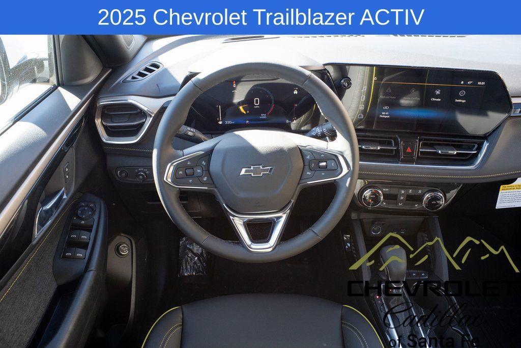 new 2025 Chevrolet TrailBlazer car, priced at $31,830