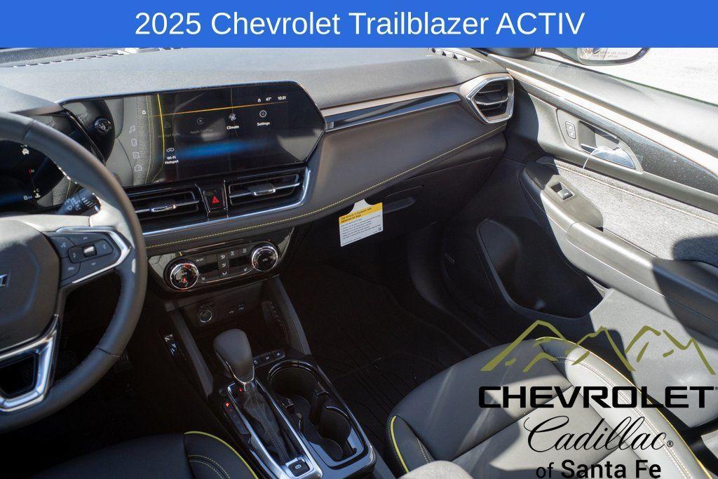 new 2025 Chevrolet TrailBlazer car, priced at $31,830