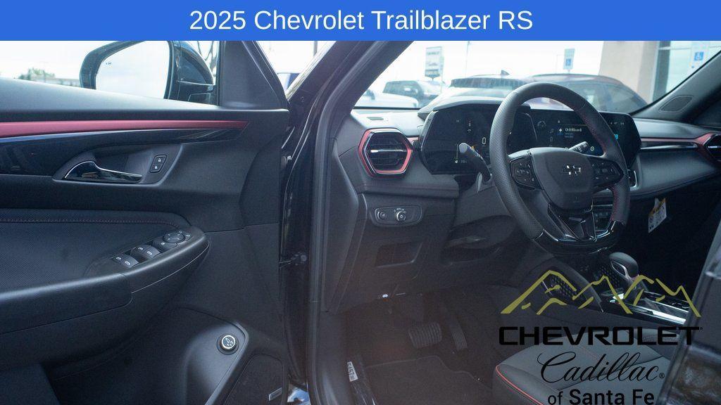 new 2025 Chevrolet TrailBlazer car, priced at $31,580