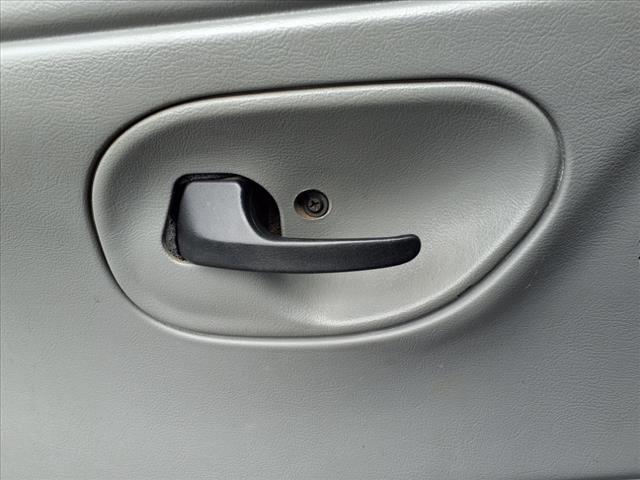used 2005 Ford E150 car