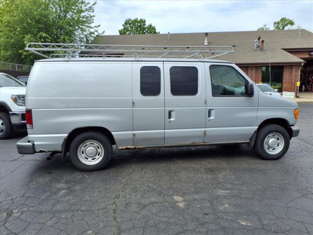 used 2005 Ford E150 car