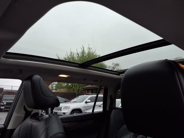 used 2020 Toyota Highlander car, priced at $34,995