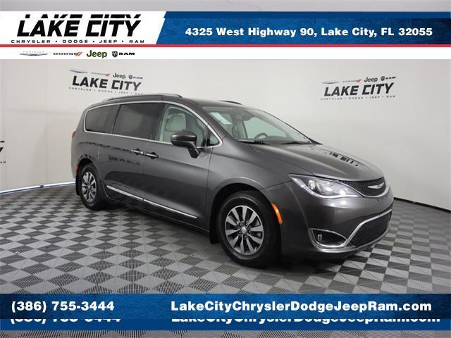 used 2020 Chrysler Pacifica car, priced at $21,084