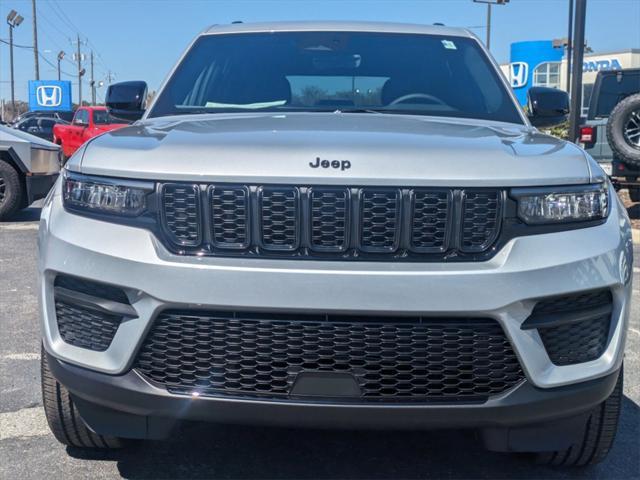 new 2025 Jeep Grand Cherokee car, priced at $39,158