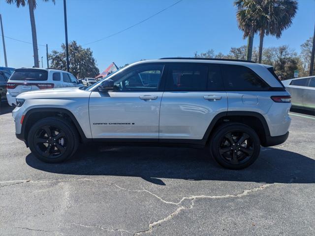 new 2025 Jeep Grand Cherokee car, priced at $39,158