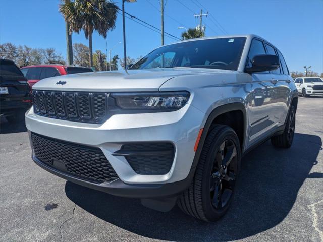 new 2025 Jeep Grand Cherokee car, priced at $39,158