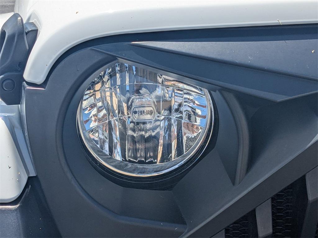 used 2023 Jeep Gladiator car, priced at $27,872