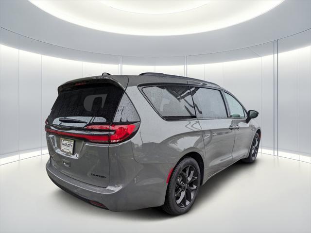 new 2025 Chrysler Pacifica car, priced at $46,563