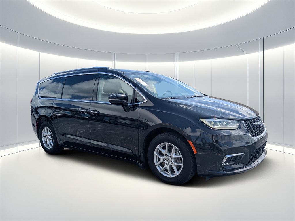 used 2021 Chrysler Pacifica car, priced at $17,831