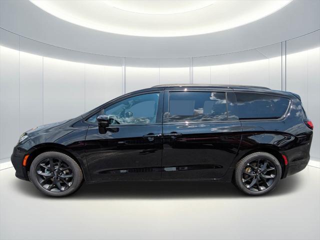 new 2024 Chrysler Pacifica car, priced at $48,176