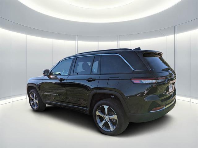 new 2024 Jeep Grand Cherokee car, priced at $43,852