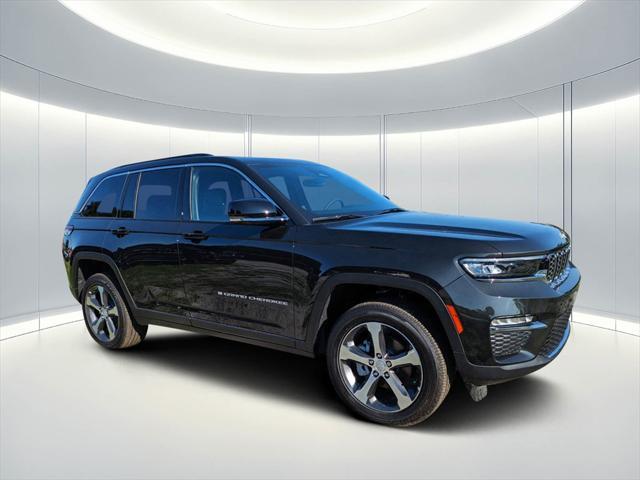 new 2024 Jeep Grand Cherokee car, priced at $43,852