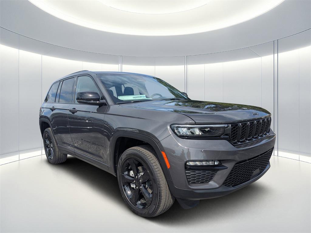 new 2025 Jeep Grand Cherokee car, priced at $45,613