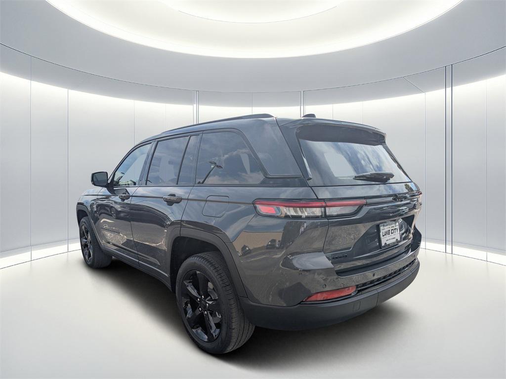 new 2025 Jeep Grand Cherokee car, priced at $45,613