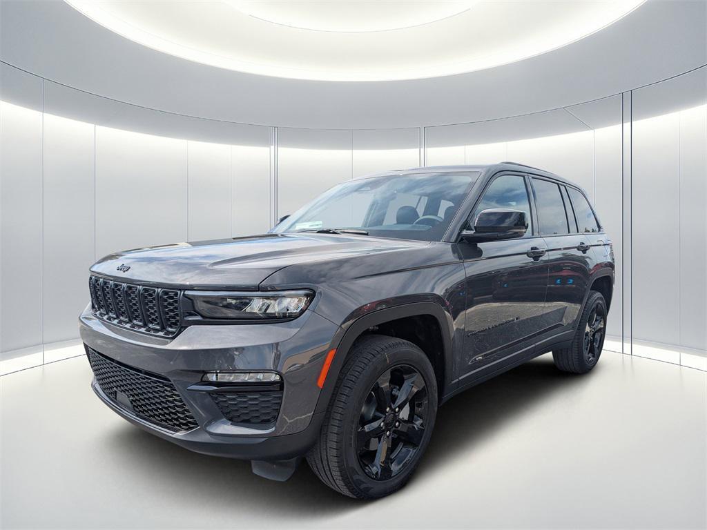 new 2025 Jeep Grand Cherokee car, priced at $45,613