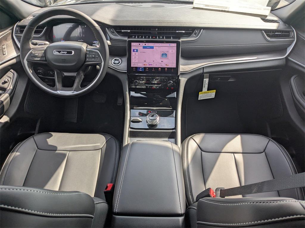 new 2025 Jeep Grand Cherokee car, priced at $45,613
