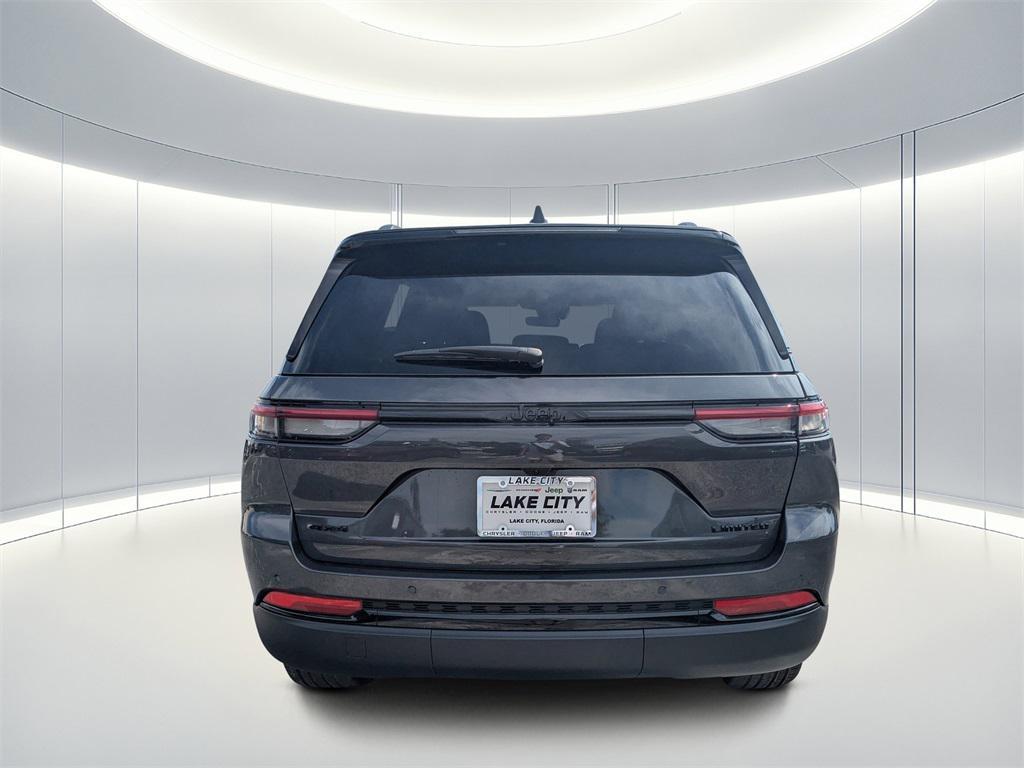 new 2025 Jeep Grand Cherokee car, priced at $45,613