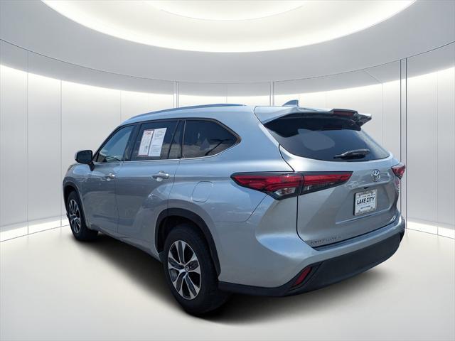 used 2021 Toyota Highlander car, priced at $25,444