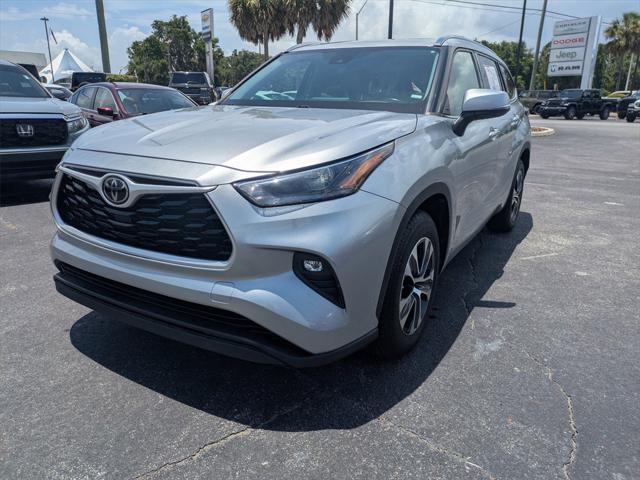 used 2021 Toyota Highlander car, priced at $25,883