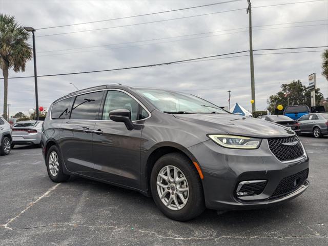 used 2021 Chrysler Pacifica car, priced at $18,885