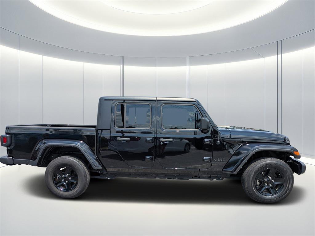 used 2021 Jeep Gladiator car, priced at $29,173