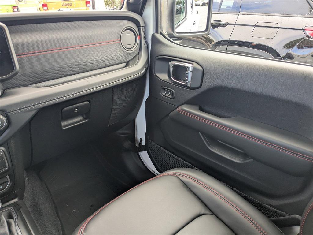 new 2025 Jeep Gladiator car, priced at $62,330