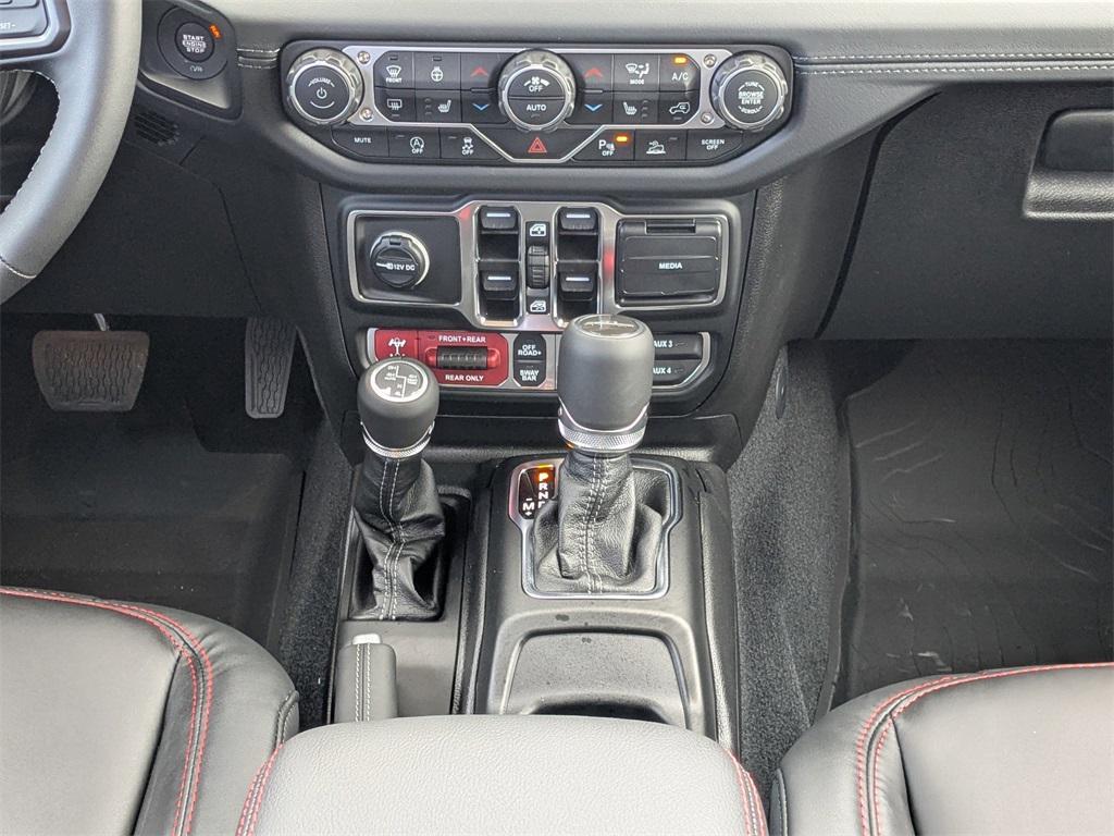 new 2025 Jeep Gladiator car, priced at $62,330