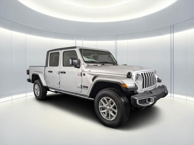 new 2023 Jeep Gladiator car, priced at $48,163