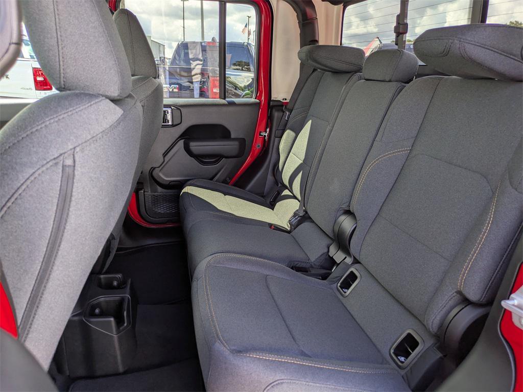 new 2025 Jeep Gladiator car, priced at $46,406