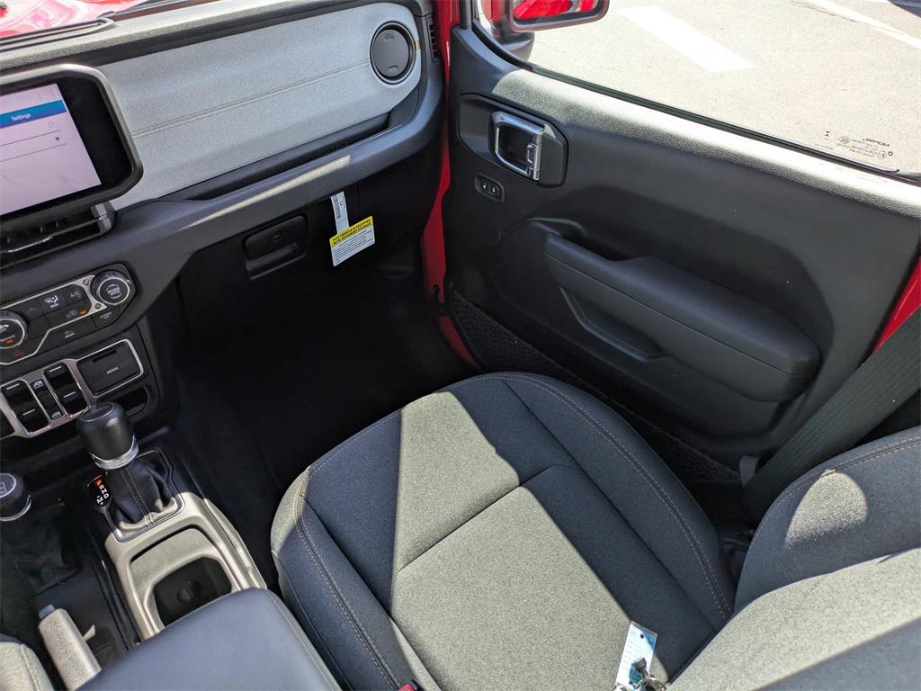 new 2025 Jeep Gladiator car, priced at $46,406